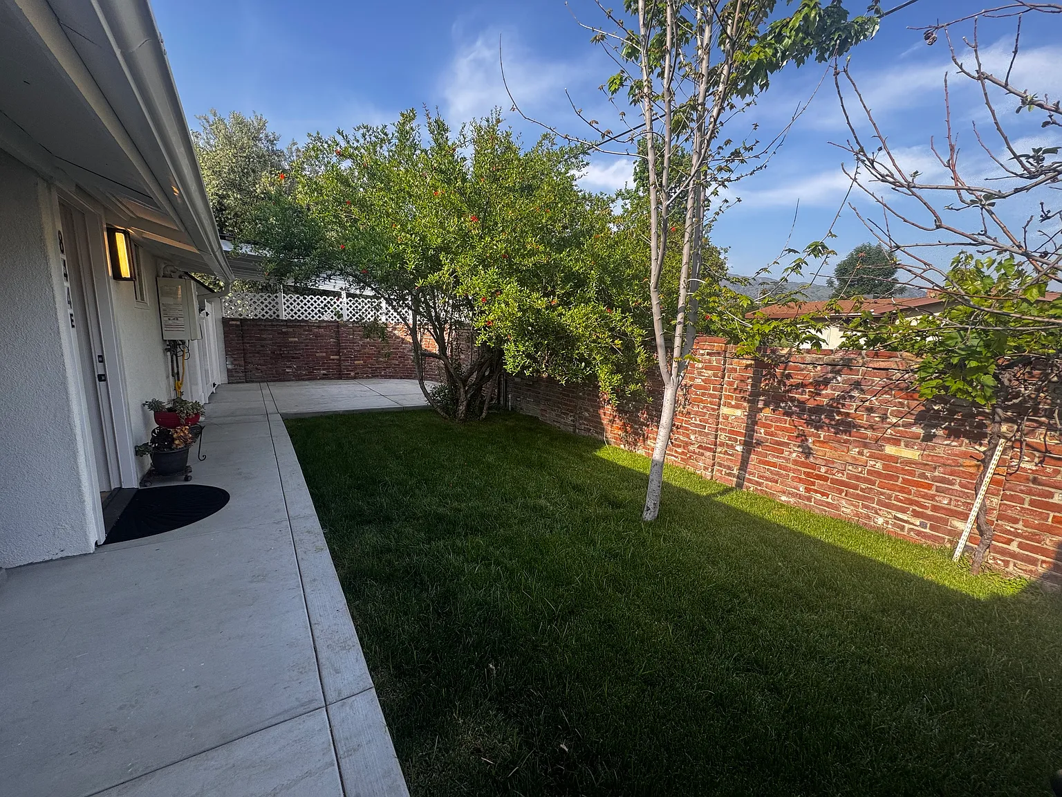 844 E Walnut Ave — Photo 1