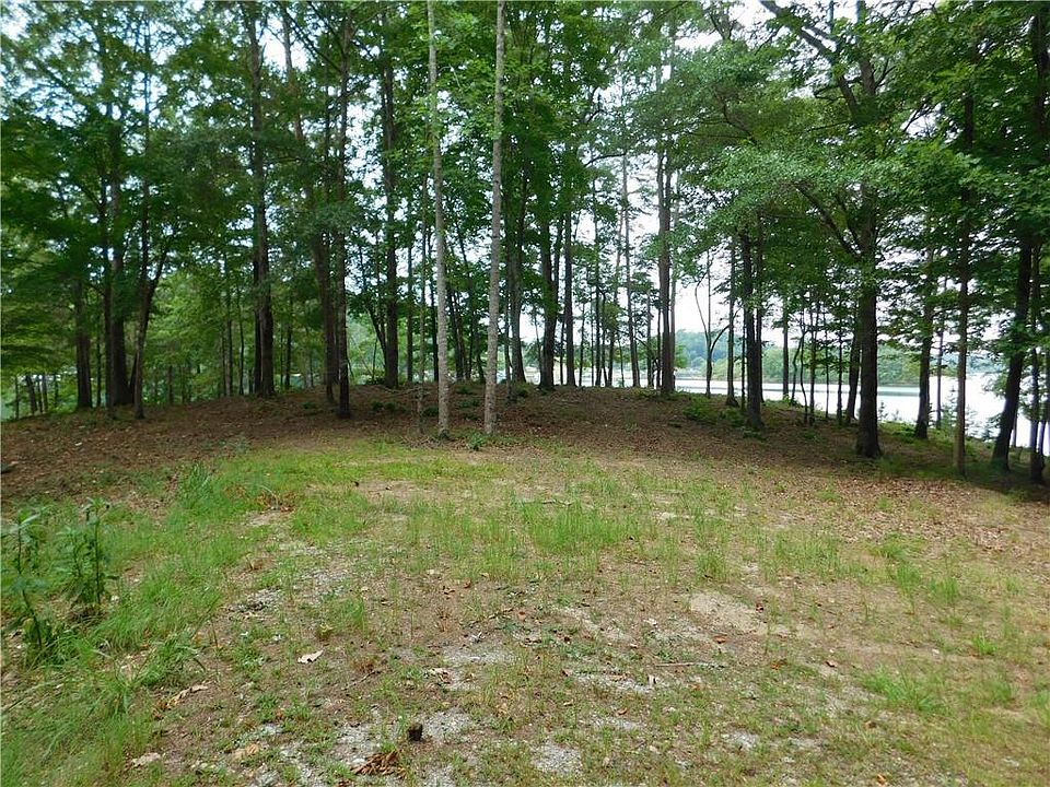 1st image of 183 Lake Breeze Trl