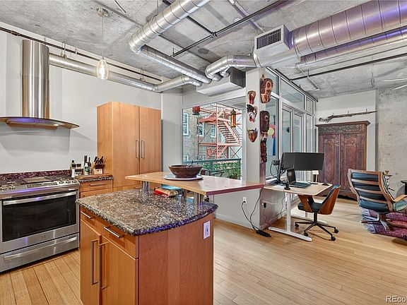 4th image of 1401 Wewatta Street #305