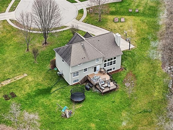 5th image of 930 Indigo Creek Cir