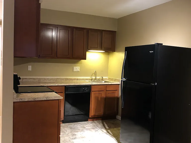 44A Shraders Ln — Photo 2