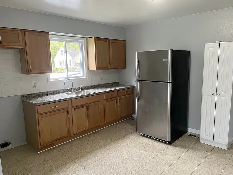 3419 Leerda St — Photo 9
