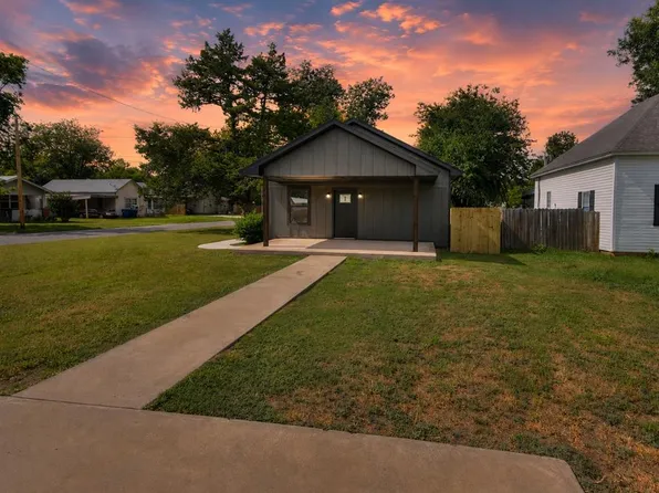 1828 W Idaho Ave, Chickasha, OK 73018