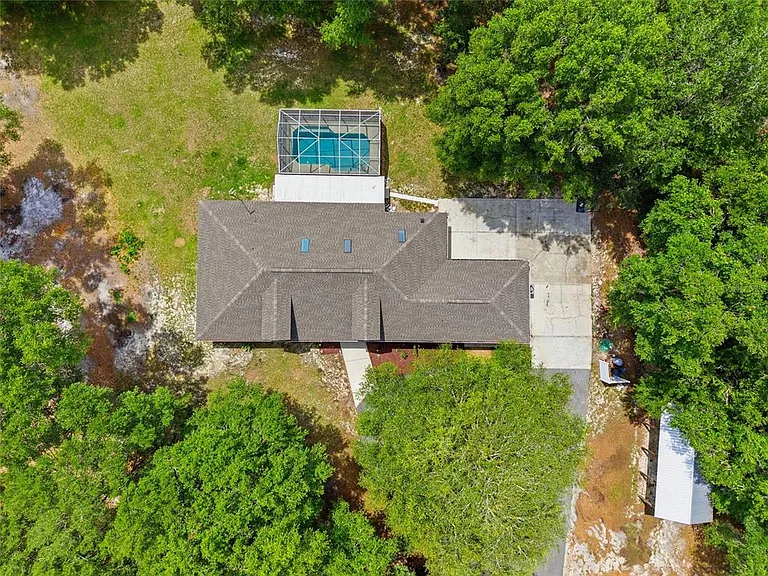 7050 NE State Road 121 — Photo 43