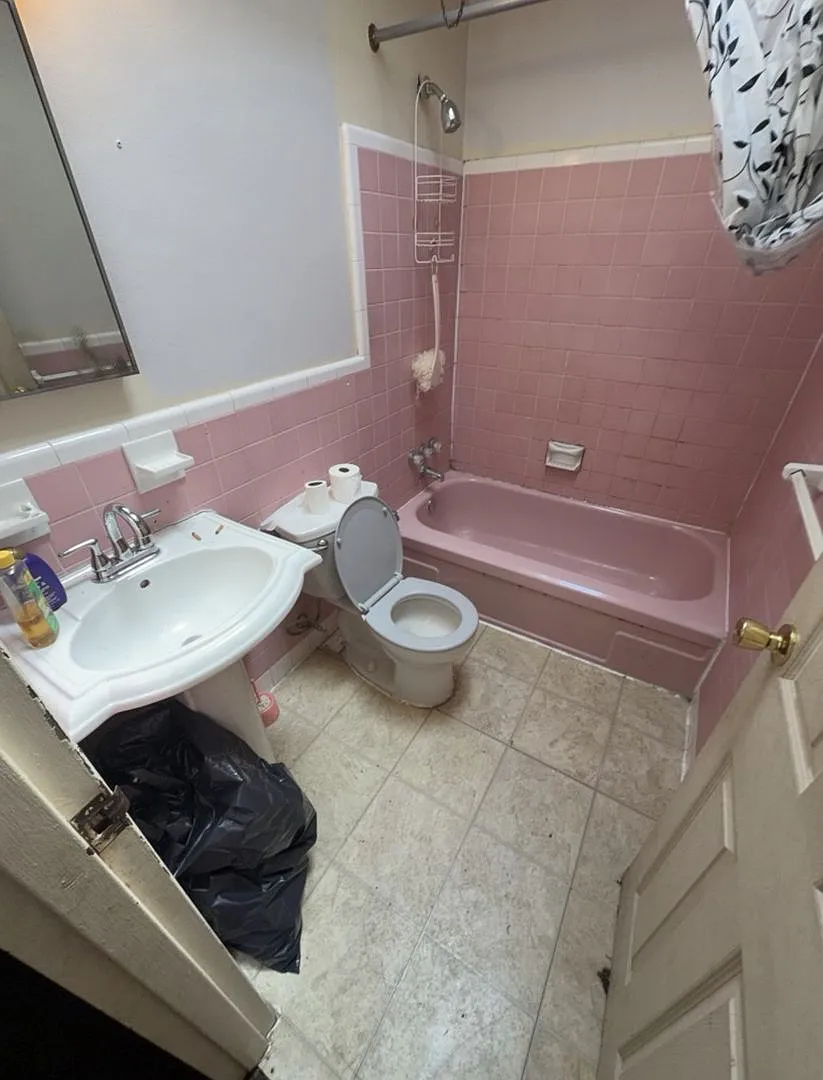 2607 Tremont St — Photo 1