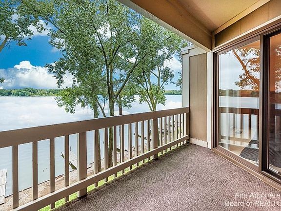 2nd image of 1740 Cliffs Lndg APT 302A