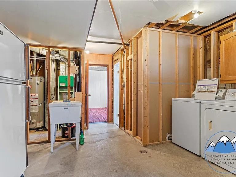 6589 Elliott St — Photo 17