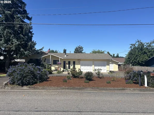 715 N 16th St, Cottage Grove, OR 97424