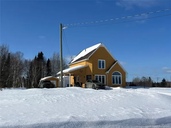 18 Couturier, Edmundston, NB E7C 1S9