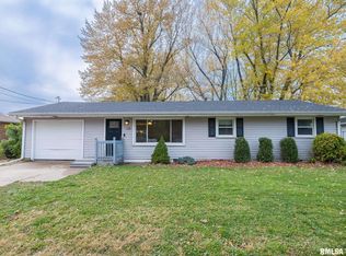 124 Eller Ave, Creve Coeur, IL 61610
