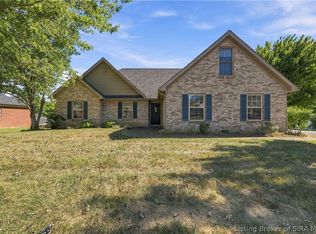 2216 Shadowbrook Lane, Jeffersonville, IN 47130