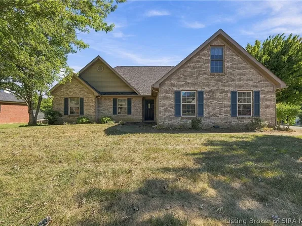 2216 Shadowbrook Lane, Jeffersonville, IN 47130