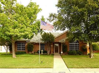 800 Haverford Ln, Desoto, TX 75115