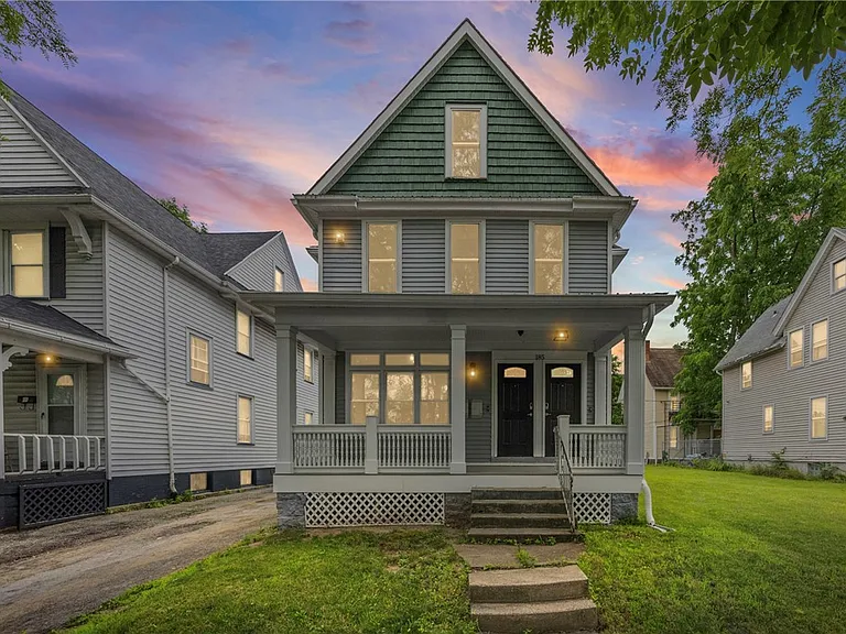 185 Columbia Ave — Photo 1