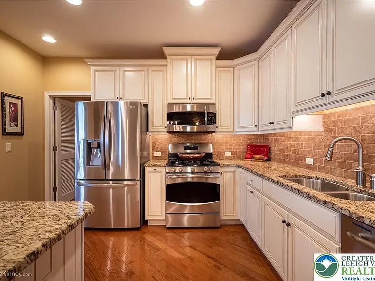 290 Inverness Cir — Photo 5