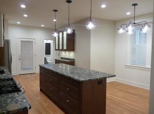 921 N Sacramento Blvd #1, Chicago, IL 60622