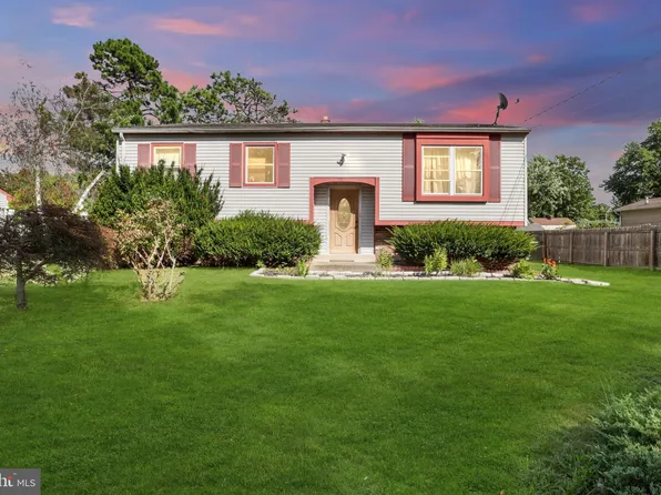 311 Cayuga Trl, Browns Mills, NJ 08015