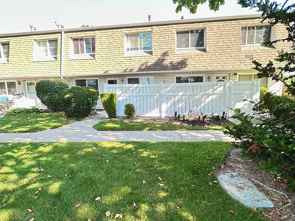 154 Storm Dr