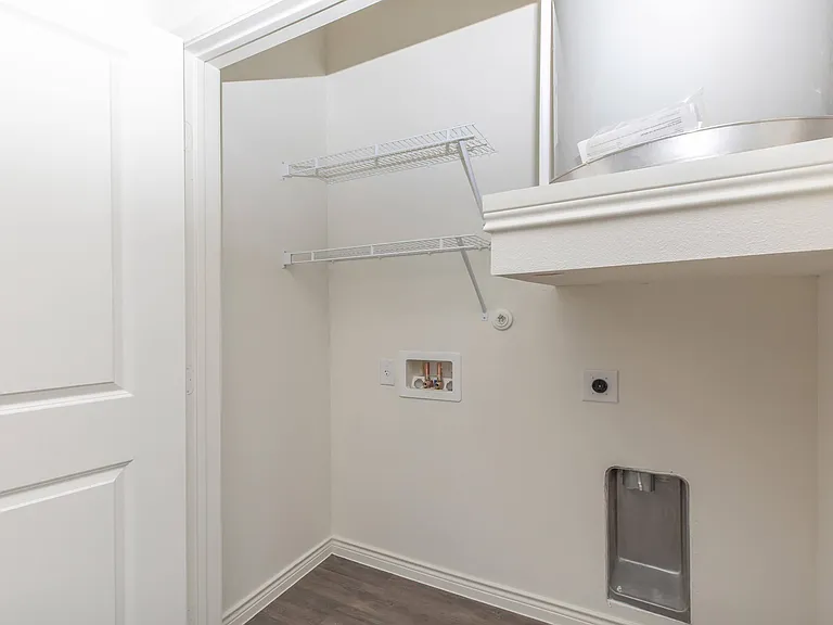 McKinney Falls Apartments — Photo 59