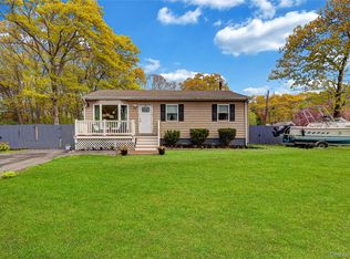 59 Dawn Drive, Shirley, NY 11967