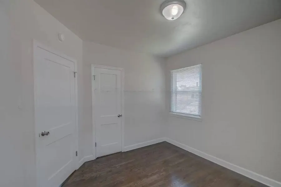 3 bed, 1.5 bath, 1501 sqft, $1,350 — Photo 3