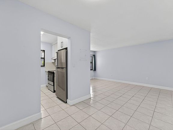 4th image of 1335 W 68th St APT 208