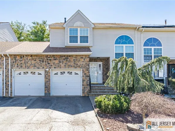 9 Barn Swallow Blvd, Marlboro, NJ 07746