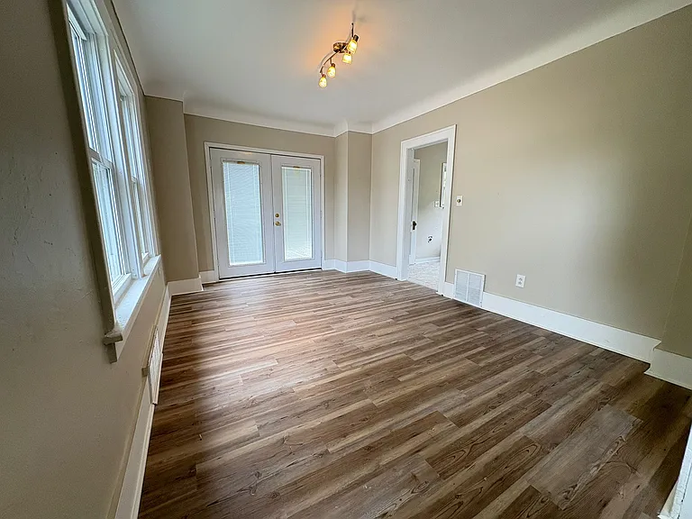 519 S Detroit Ave — Photo 9