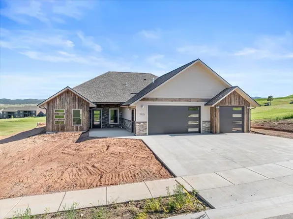 7733 Brooks Loop, Spearfish, SD 57783