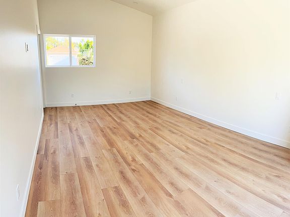 5th image of 7343 Gaviota Ave