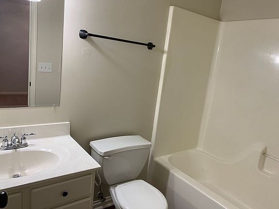 4th image of 4544 Baywood Ct