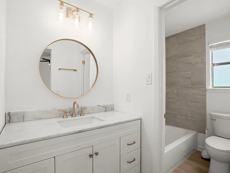 1606 Dale Cv #B — Photo 13