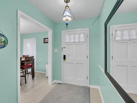 4th image of 12402 Gotham Dr