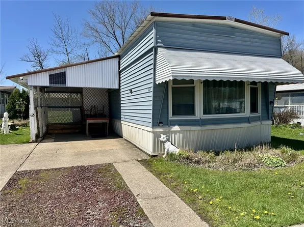 72 Wayne Ln, Chardon, OH 44024