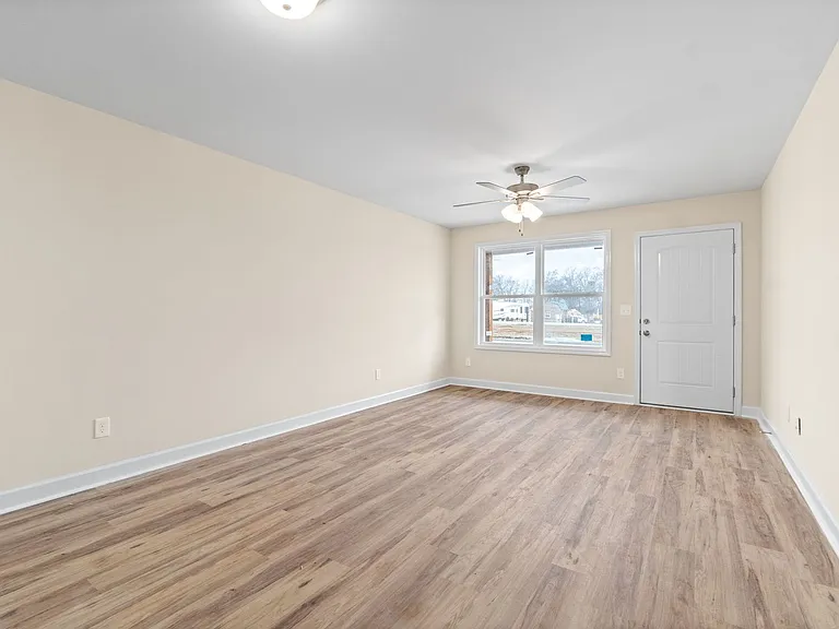 9540 Russellville Rd #B — Photo 8