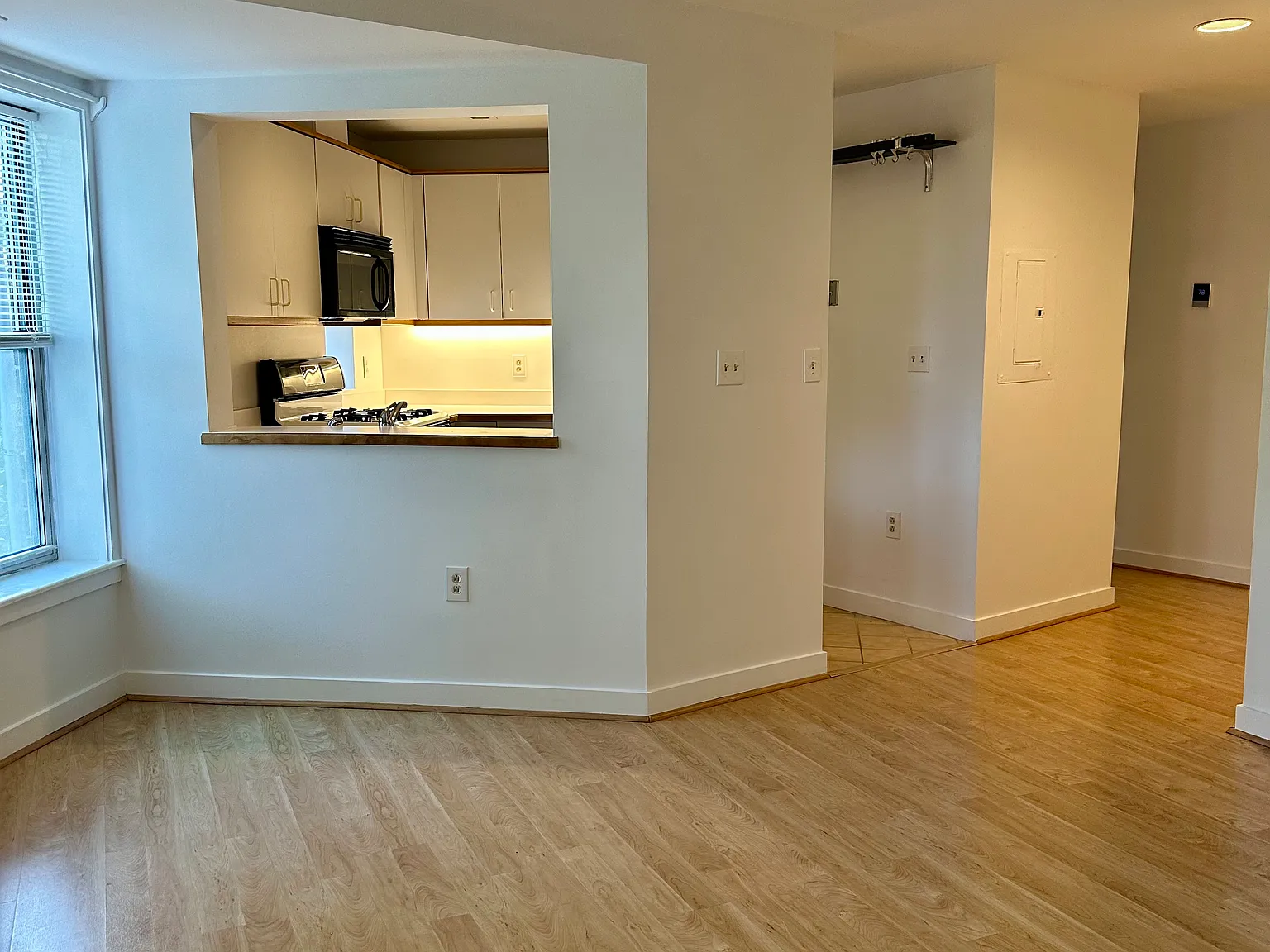 2 Chestnut Street — Photo 2