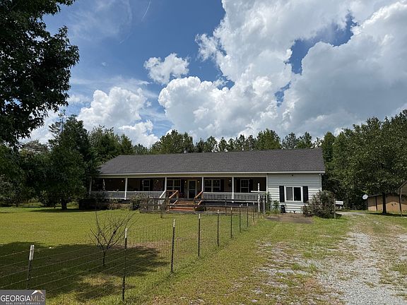 2nd image of 887 Orianna Rd