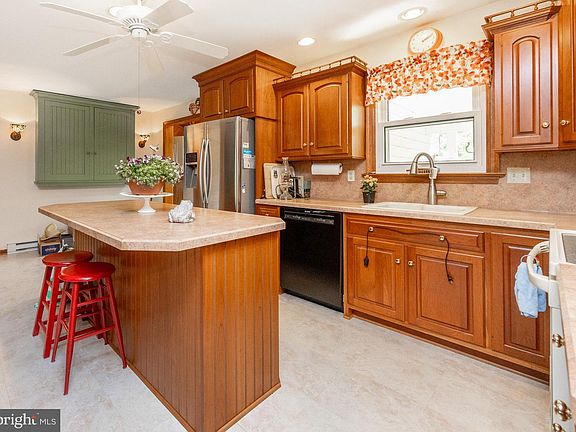4th image of 3076 Conestoga Rd
