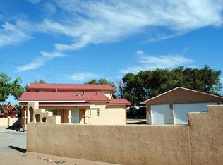 1807 Cristobal Rd SW, Albuquerque, NM 87105