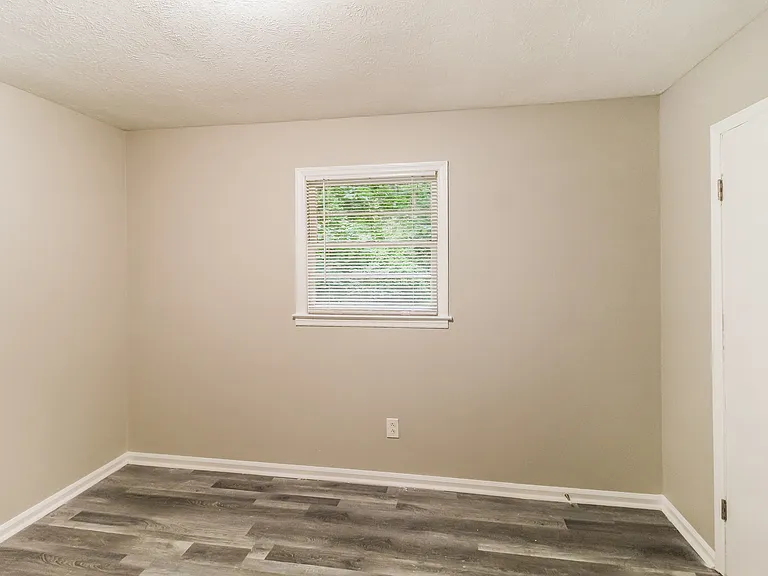 135 Wildwood Dr — Photo 23