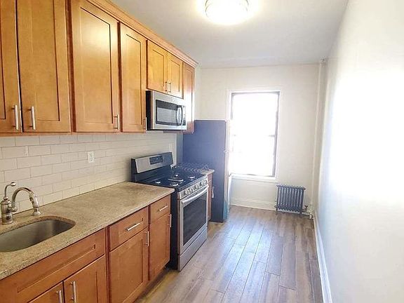3rd image of 115 Ocean Ave #E19a