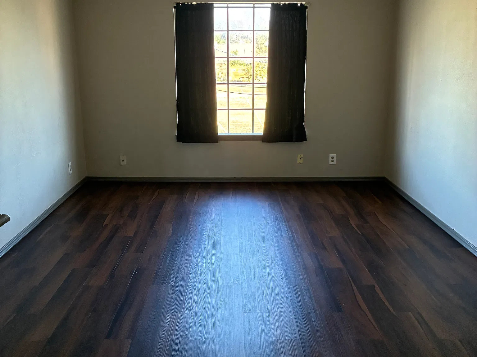 2 bed, 700 sqft, $600 — Photo 2
