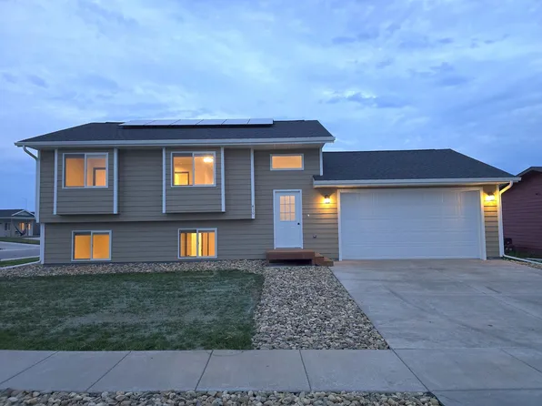 410 Ennen Dr, Rapid City, SD 57703