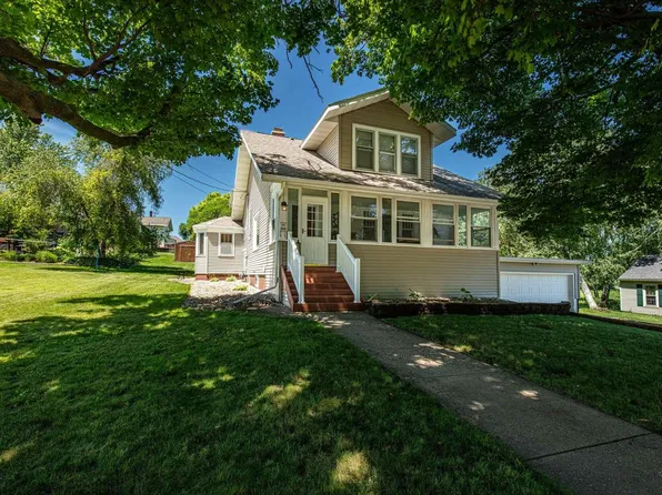 306 North Douglas Street, Dodgeville, WI 53533