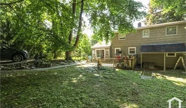 7 bed, 1700 sqft, $7,000 — Photo 3