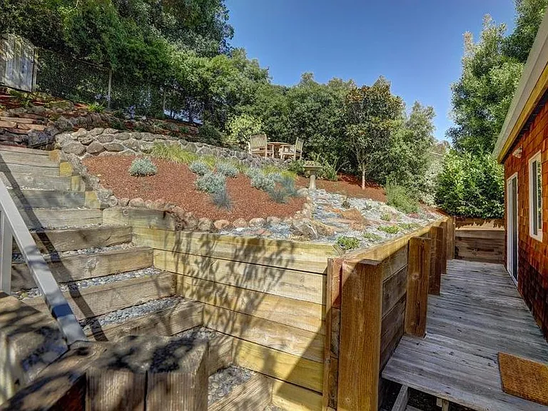 211 Woodward Ave #UPPER — Photo 12