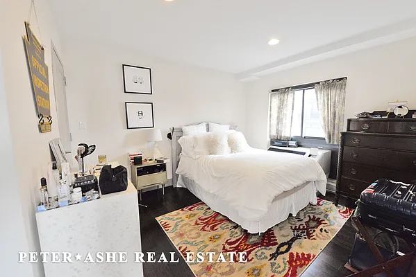 Rented by Peter Ashe | media 34