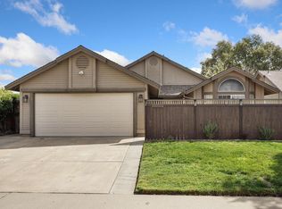 6840 Shady Woods Way, Rio Linda, CA 95673