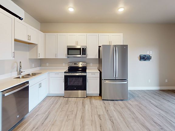 3rd image of 450 S Arch Ave Unit 210
