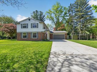 35037 Ellen Ct, Livonia, MI 48154